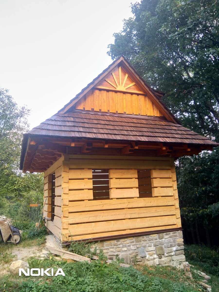 Rozostavaná drevenica s drevenou konštrukciou